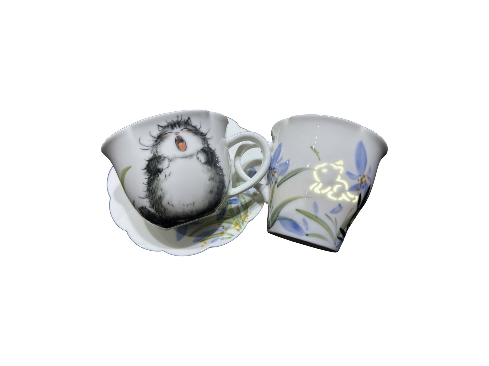 Tasse en porcelaine Iris de brume avec portrait d’animal peint à la main et soucoupe assortie